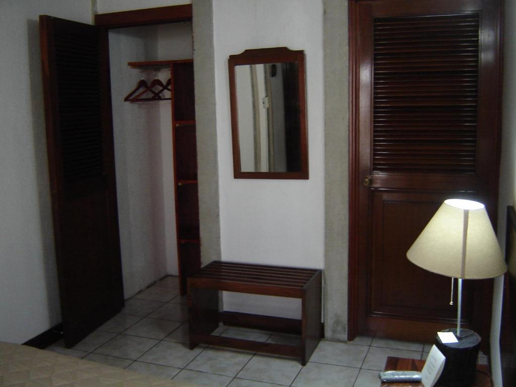 Dai Nonni Hotel Guatemala City Room photo